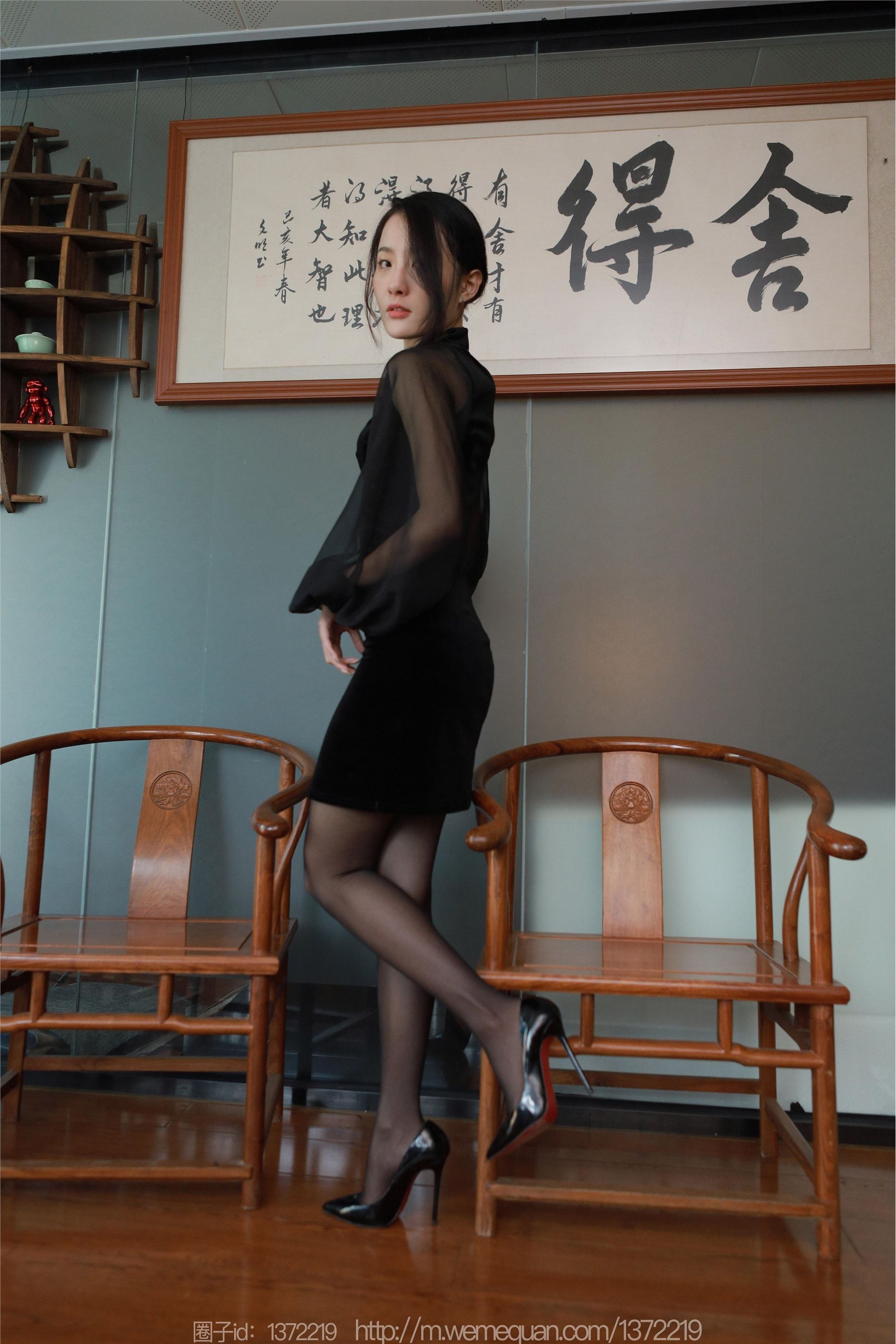 IESS异思趣向  2023.05.05 丝享家 1442 婉萍《黑色蔷薇》